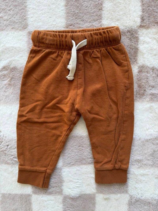 Hema broek maat 74