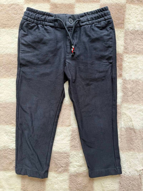 Tommy Hilfiger broek maat 98