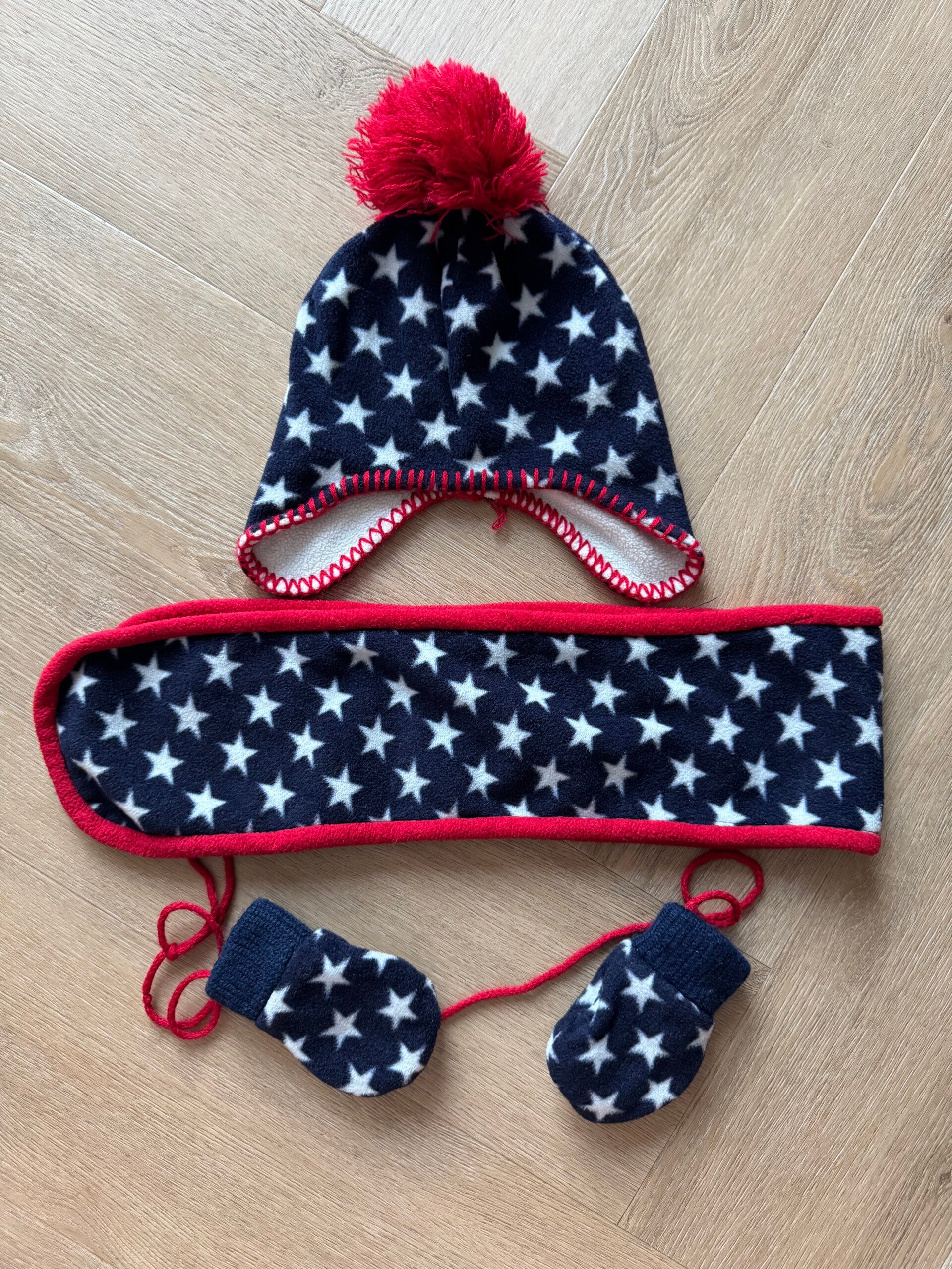 Hema muts/wanten/sjaal maat 50/68