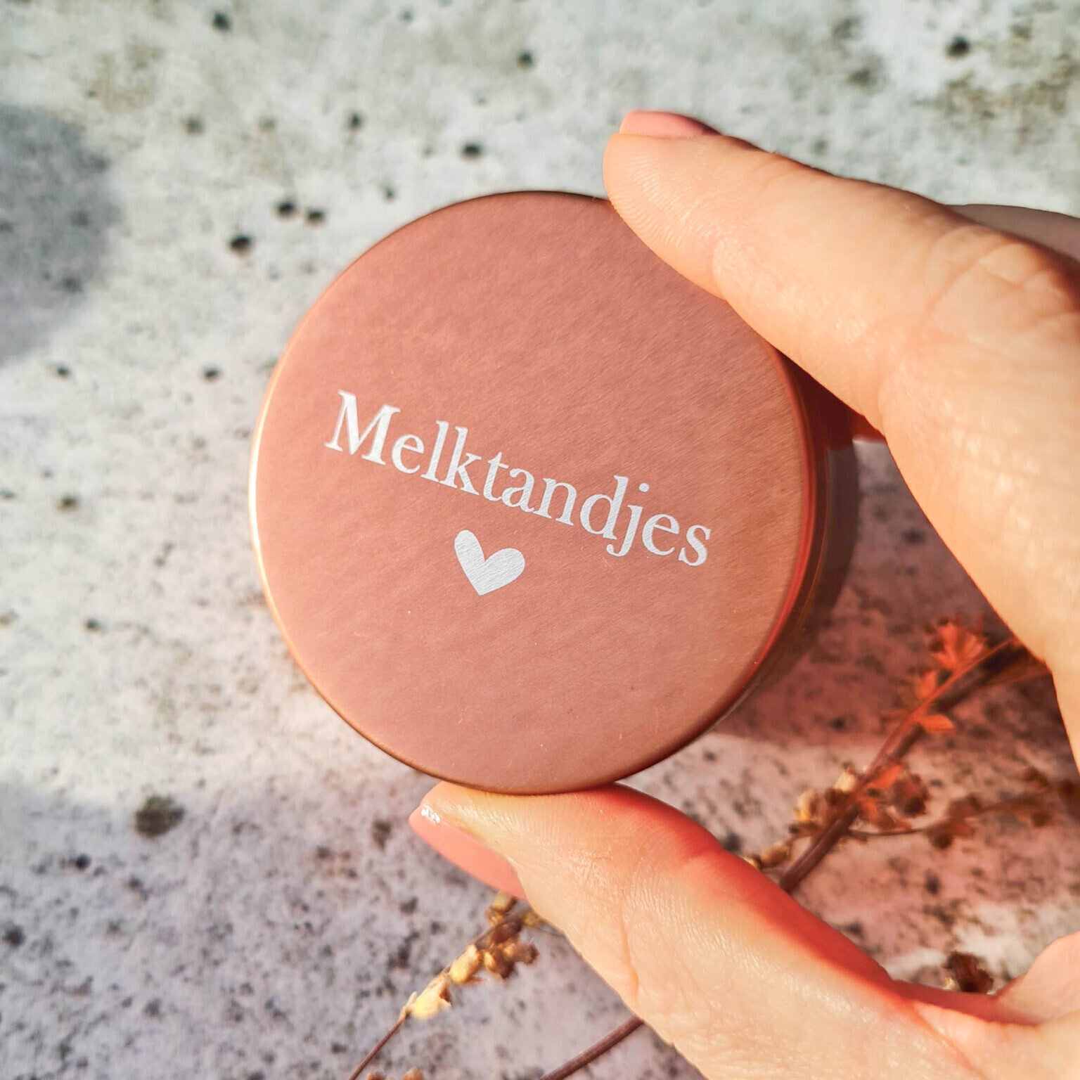 Melktandendoosje - metaal - Roestbruin