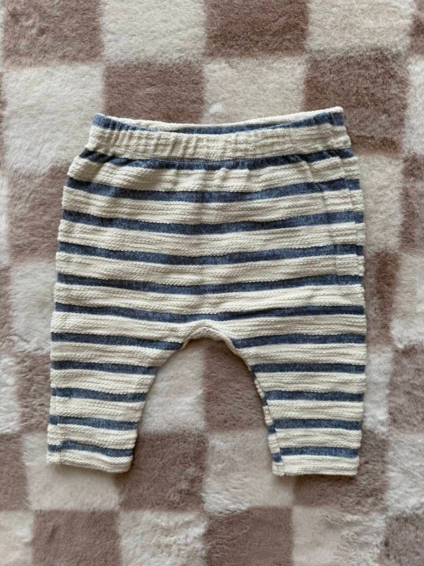 Hema broek maat 68