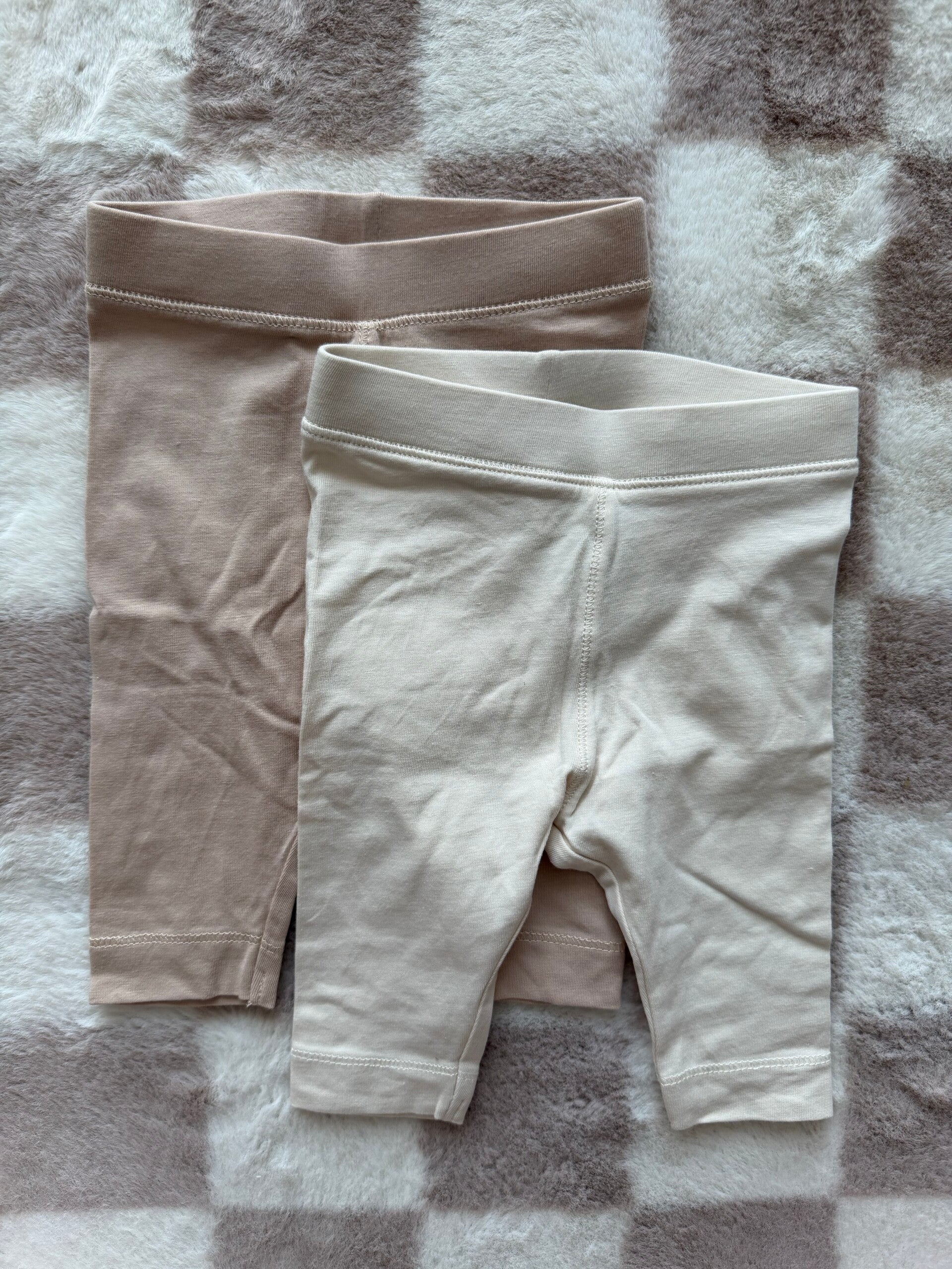 2 H&M broekjes maat 56
