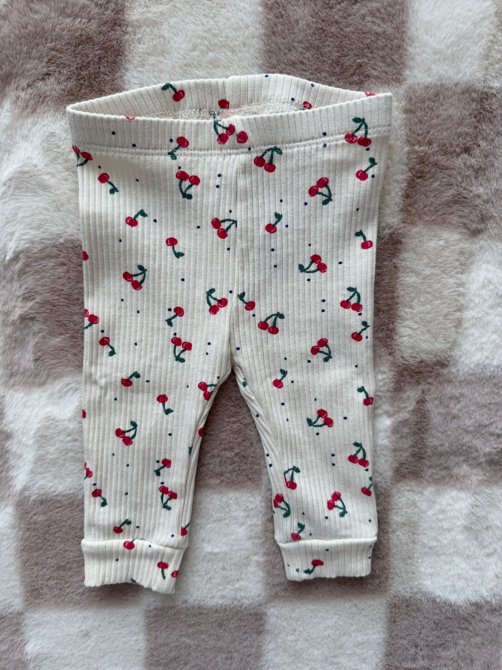 Hema broek maat 62