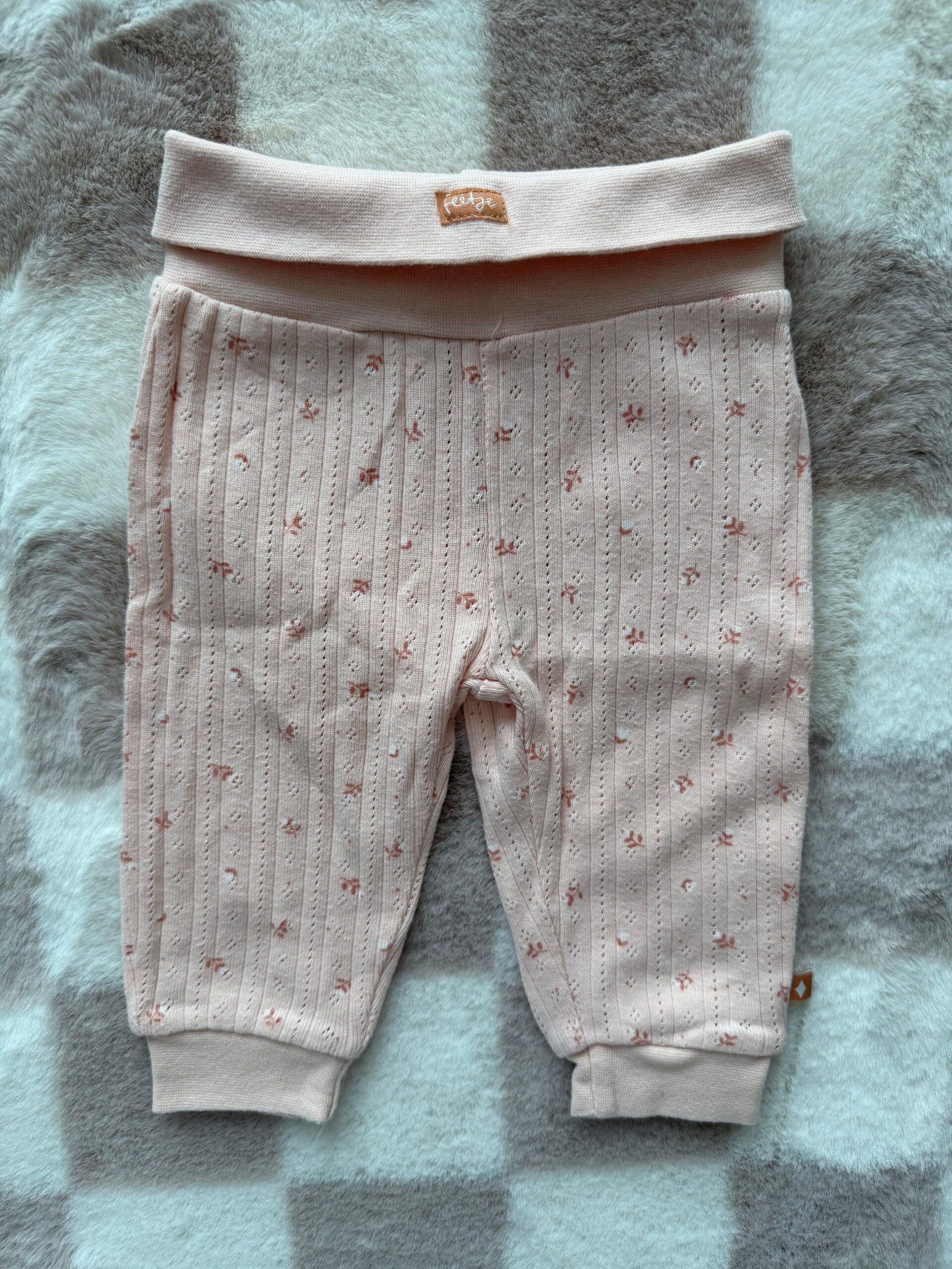 Feetje broek maat 68