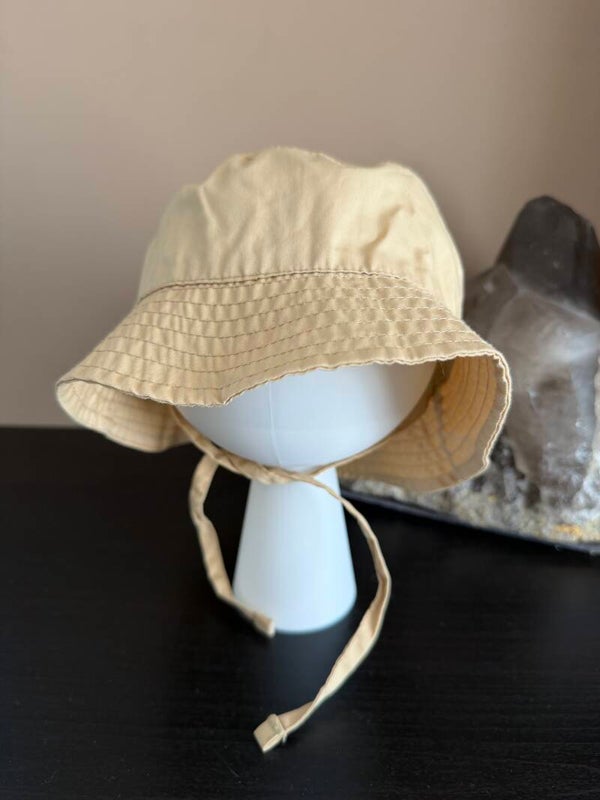 Hema hoedje 18-36 M