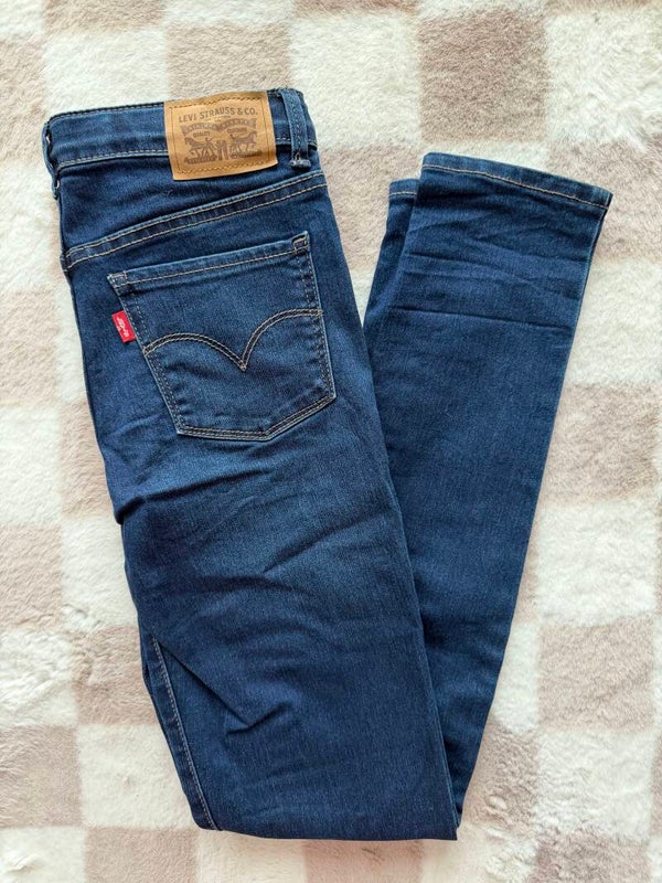Levi's broek maat 152
