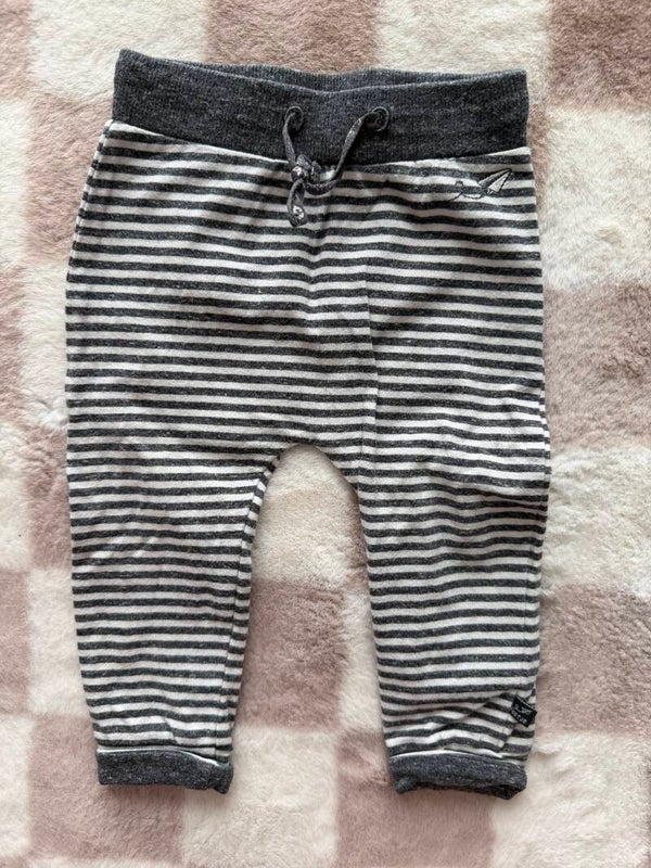 Feetje broek maat 68