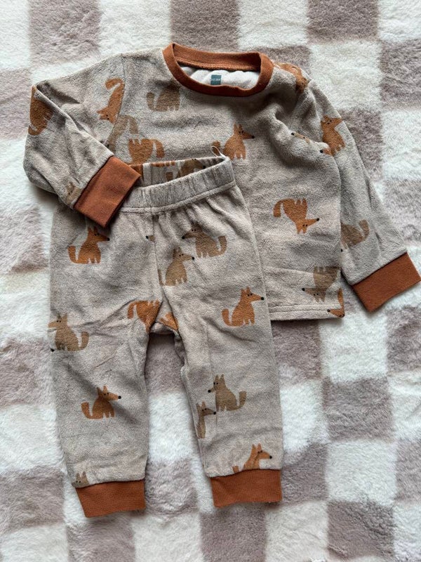 Hema pyjama maat 74/80