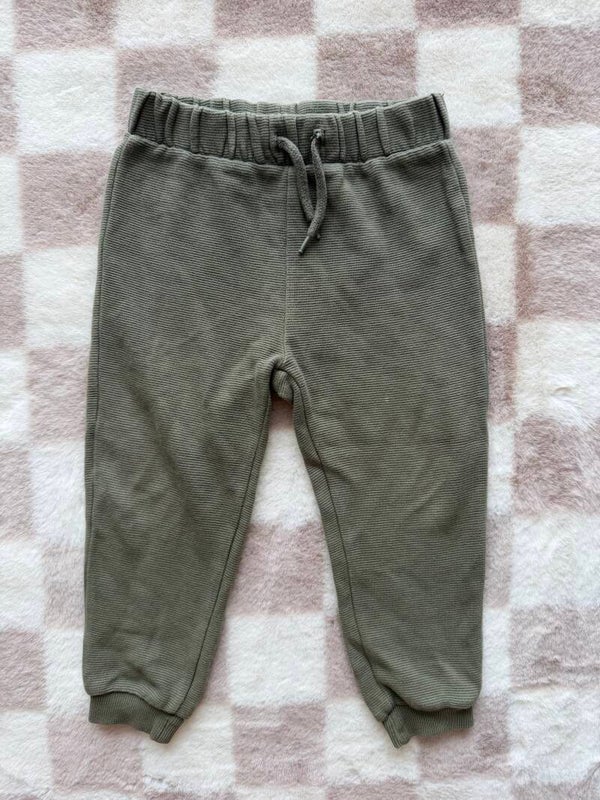 C&A broek maat 98
