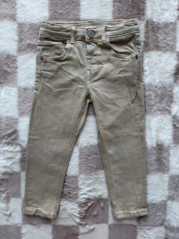 Zara broek maat 98cm