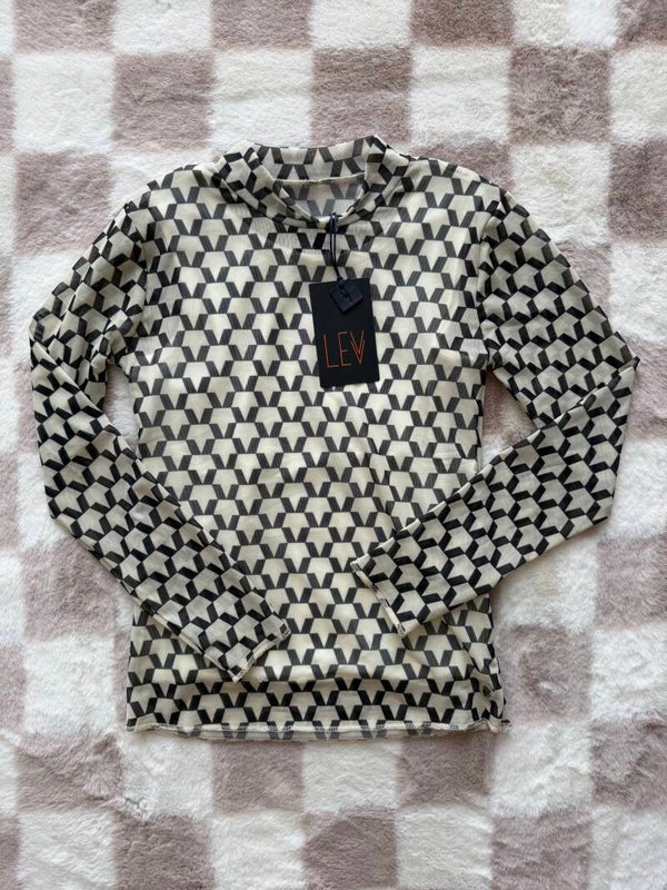 Levv shirt maat 122/128