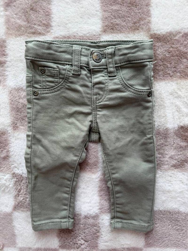 Hema broek maat 62