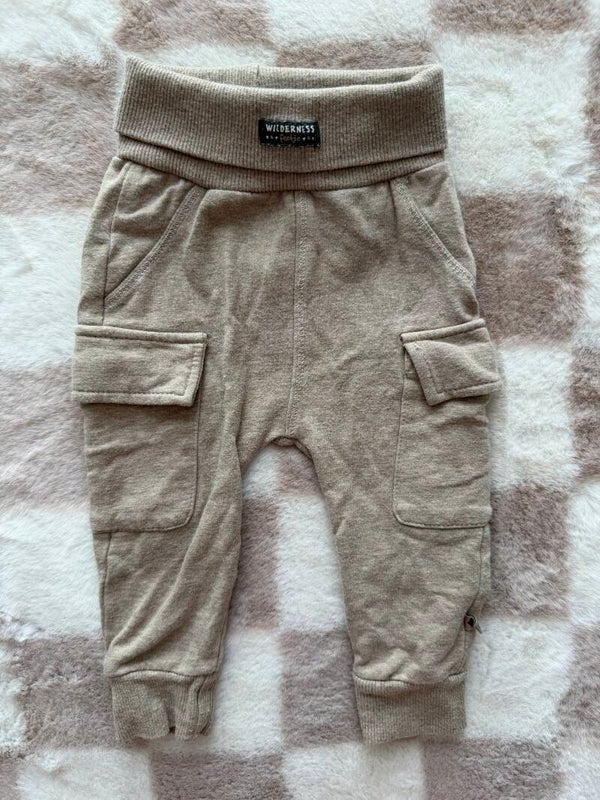 Feetje broek maat 68