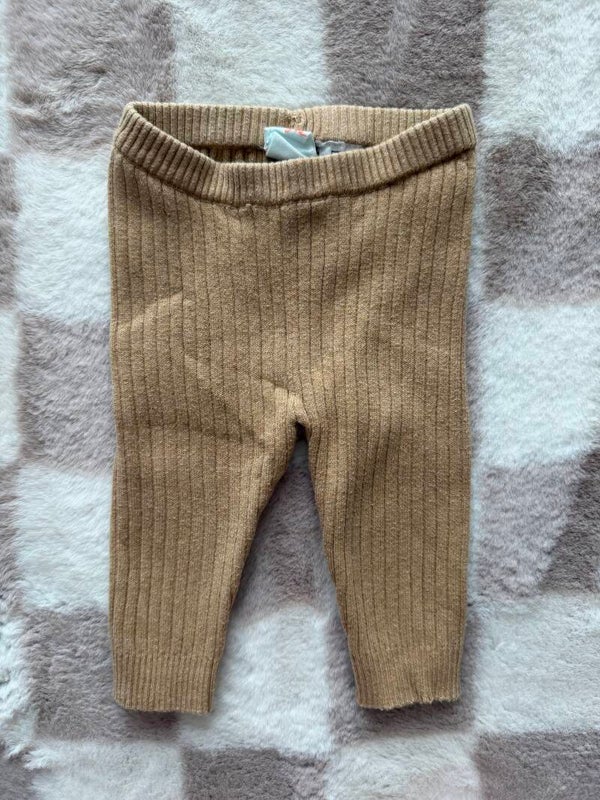 Hema broek maat 62