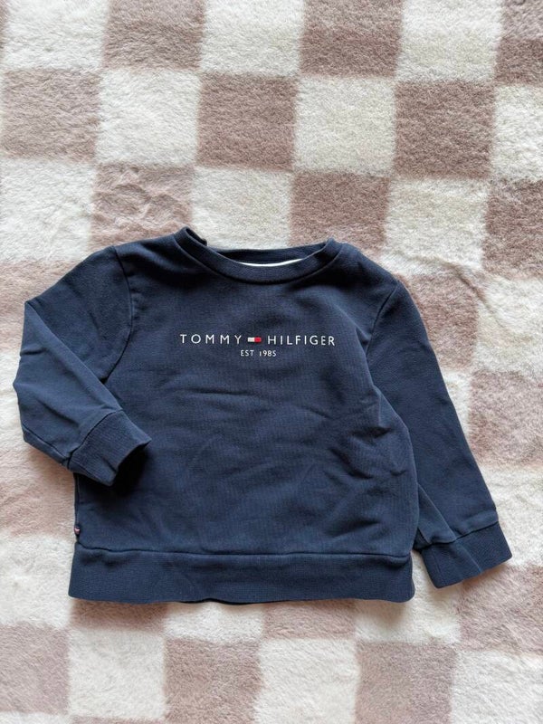 Tommy Hilfiger sweater maat 80