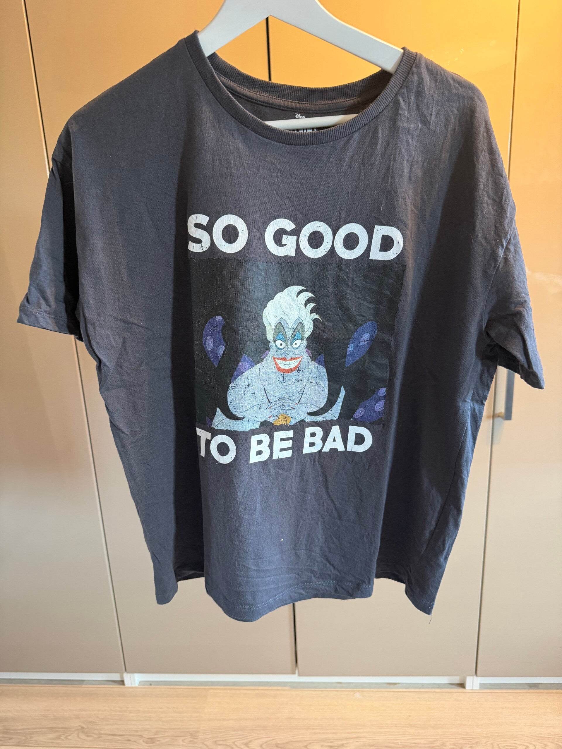 Disney villains shirt maat L
