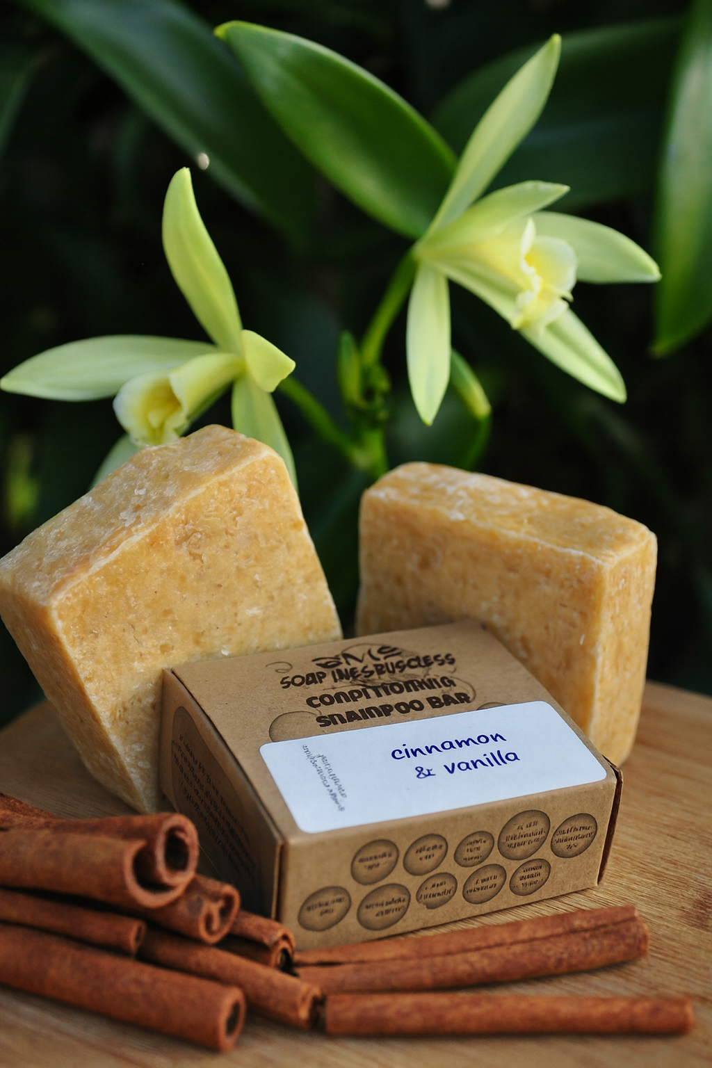 CINNAMON & VANILLA SOLID CONDITIONING SHAMPOO BAR