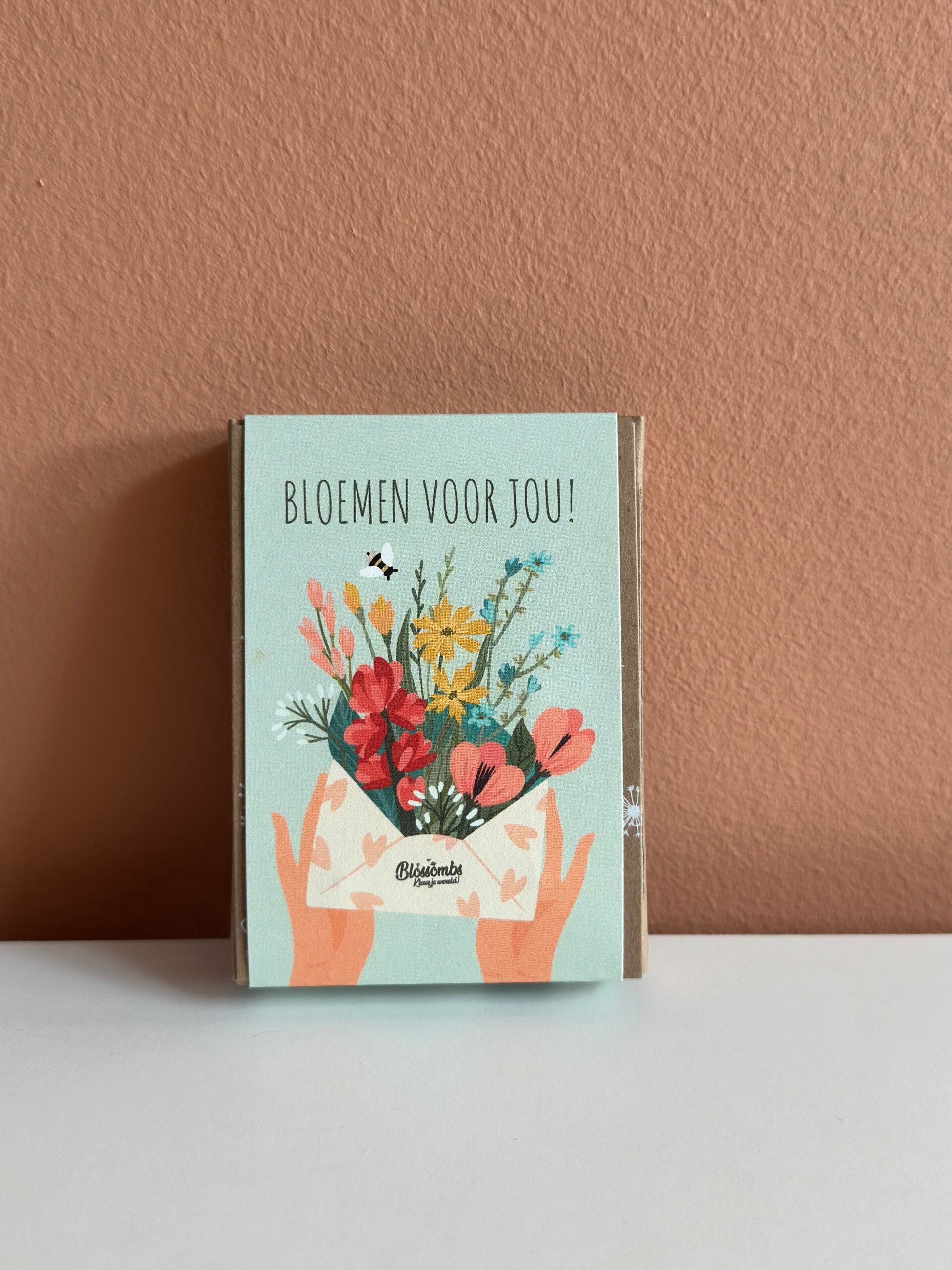 Giftbox mini “bloemen voor jou” met 4 bloembommetjes