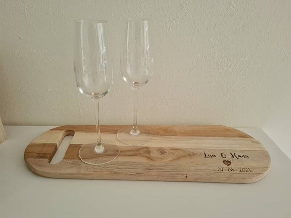 Tapasplank met 2 cavaglazen