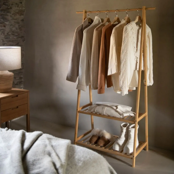 Kleiderständer aus Bambusholz