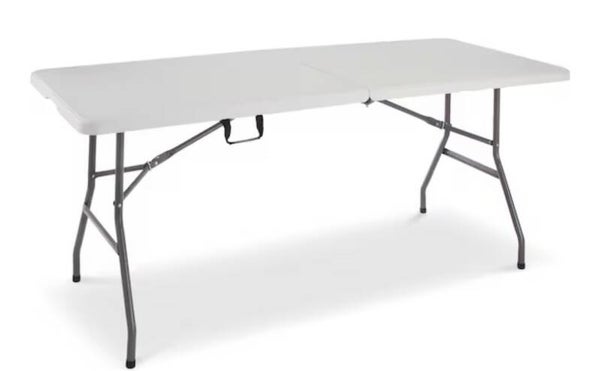 6’ folding table / Table pliante 6’