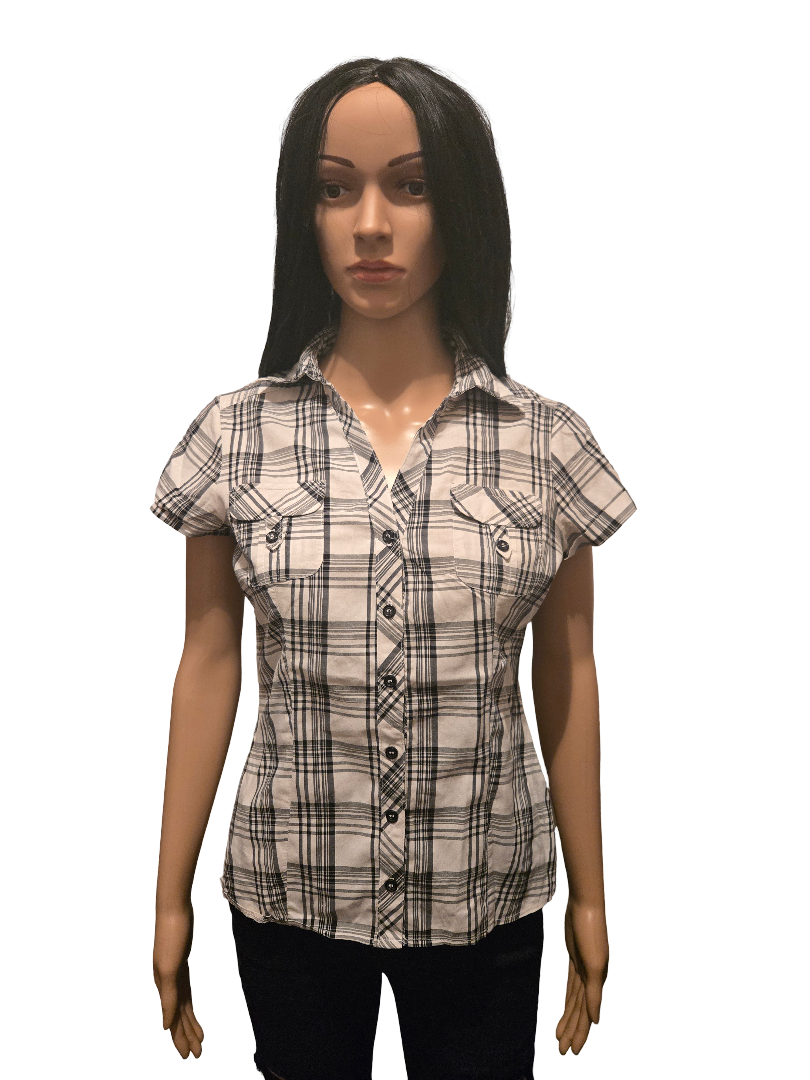 Chemise femme à carreaux beige & noir – manches courtes casual chic