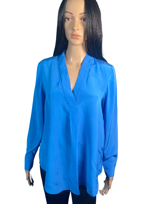 Blouse satinée bleu électrique