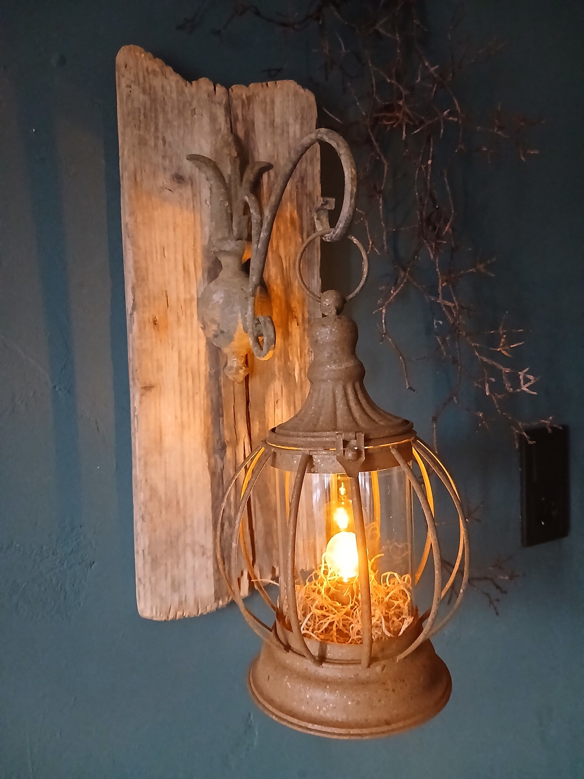 Rustieke Stallantaarn op hout