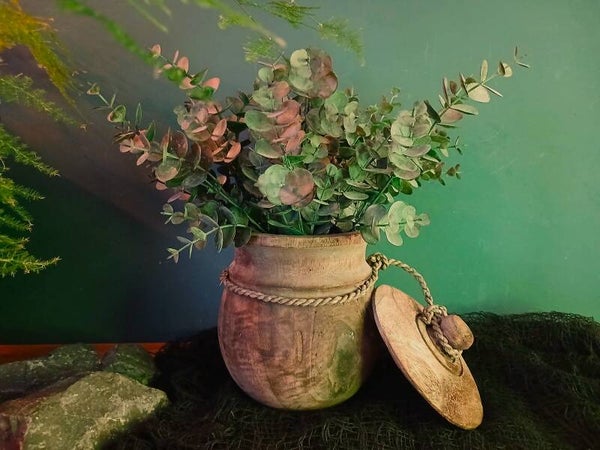 Rustieke Houten pot Noah - Inclusief Eucalyptus