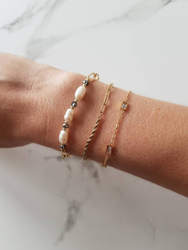 Fijn armbandje getorst