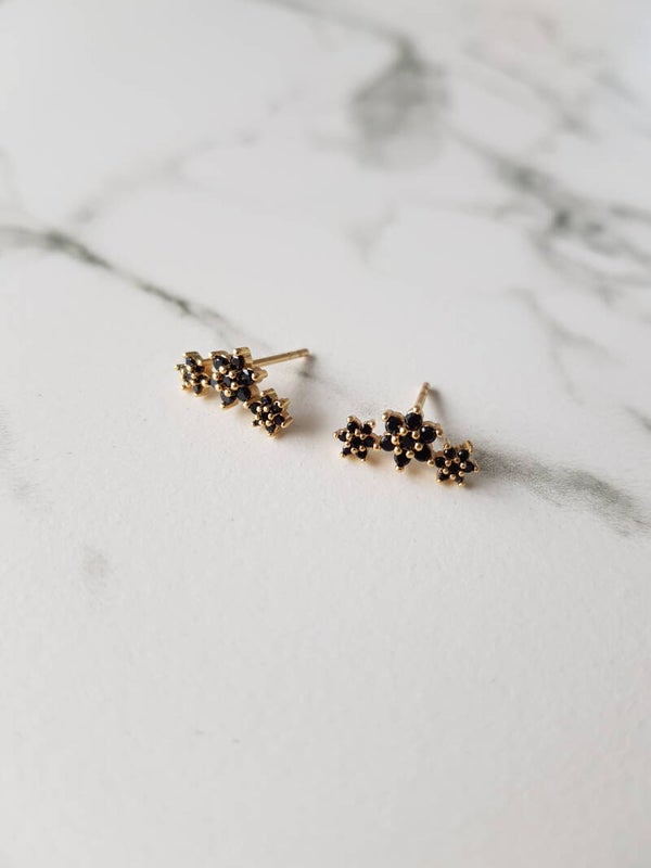 Stud zwarte zirkonia flowers