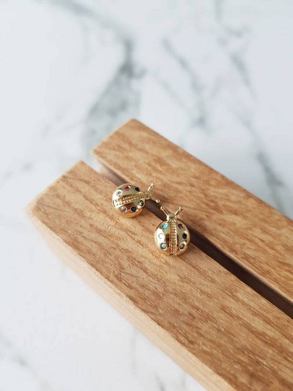 Stud color zirkonia lieveheersbeestje