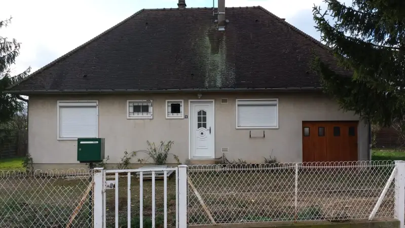 Maison individuelle à Meursault avant la création de l’extension en ossature bois.