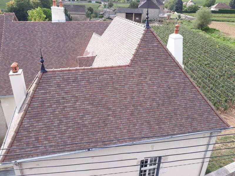 renovation-toiture-tuiles-maison-pierre-meursault-la-cote-en-travaux.jpg