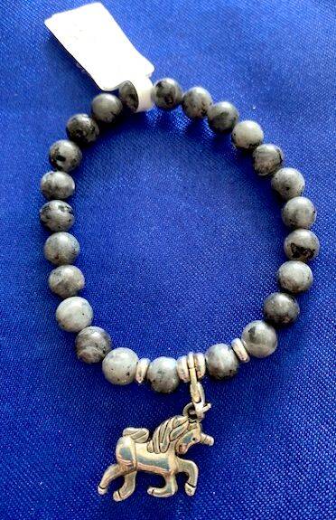 Amband mit dem Heilstein Labradorit und einem Perde-Anhänger