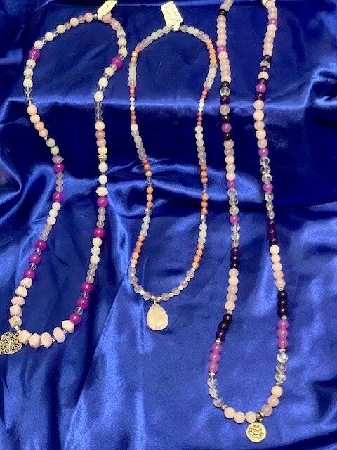 Drei Malas - ein jahrtausendealtes spirituelles Werkzeug mit 108 Perlen