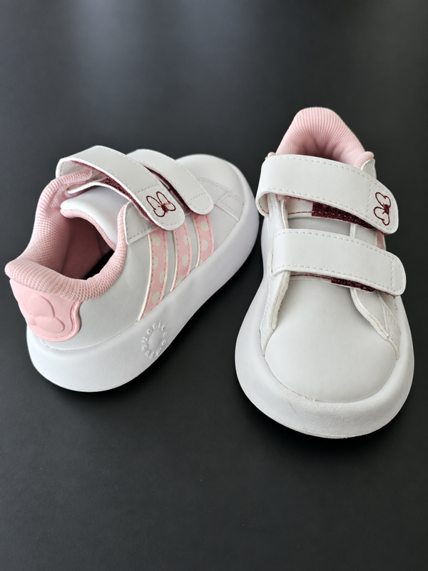 Adidas Sneakers
