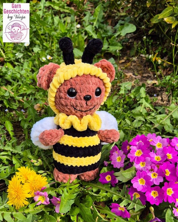 Handgehäkeltes Bärchen im Bienenkostüm
