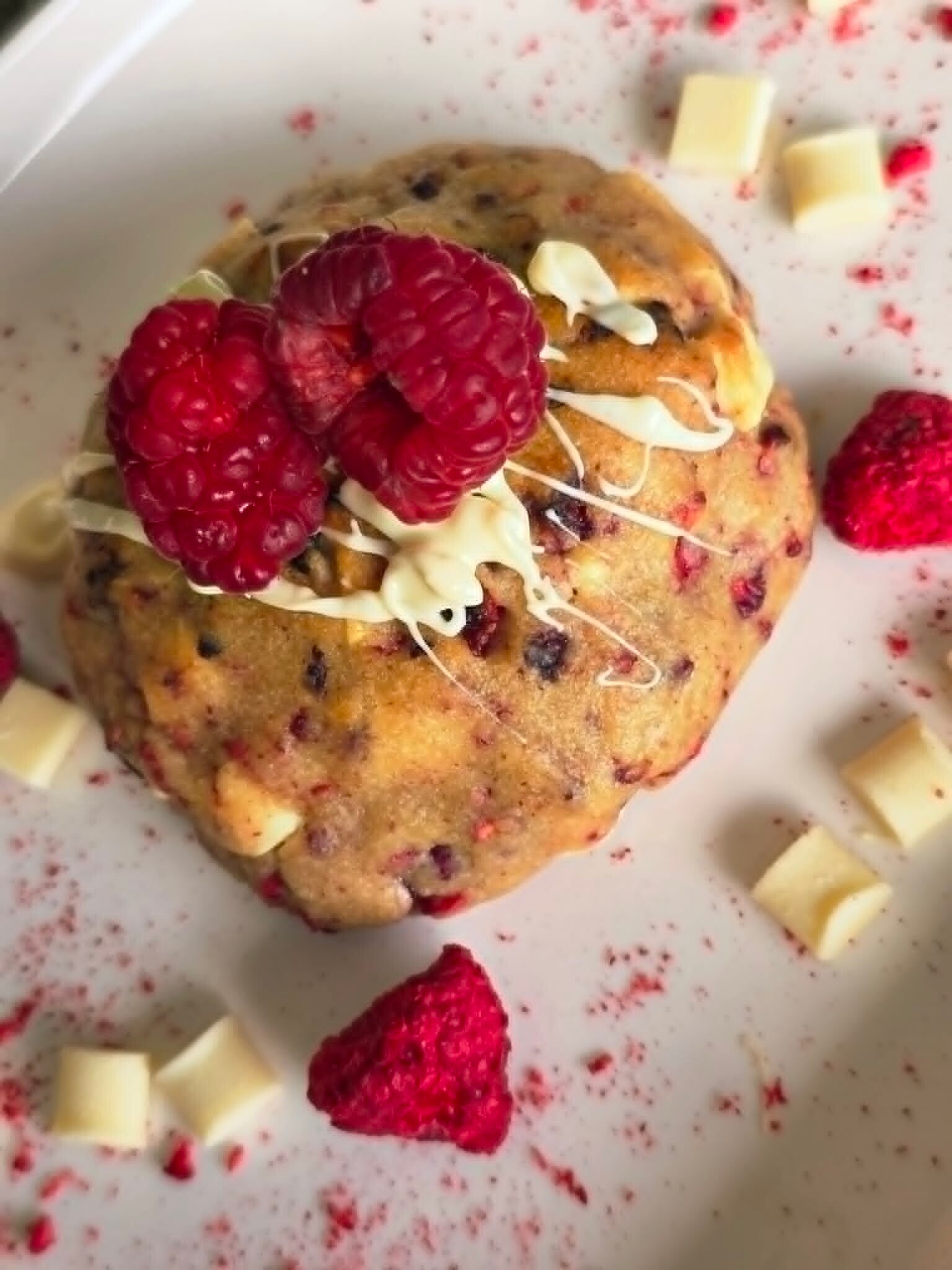 Framboos cookie met framboosvulling