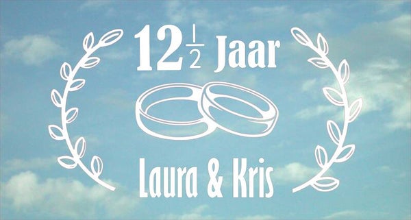 Raamsticker 12,5 jaar getrouwd met namen en ringen