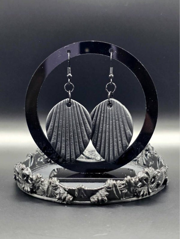 Fan of black- dangles