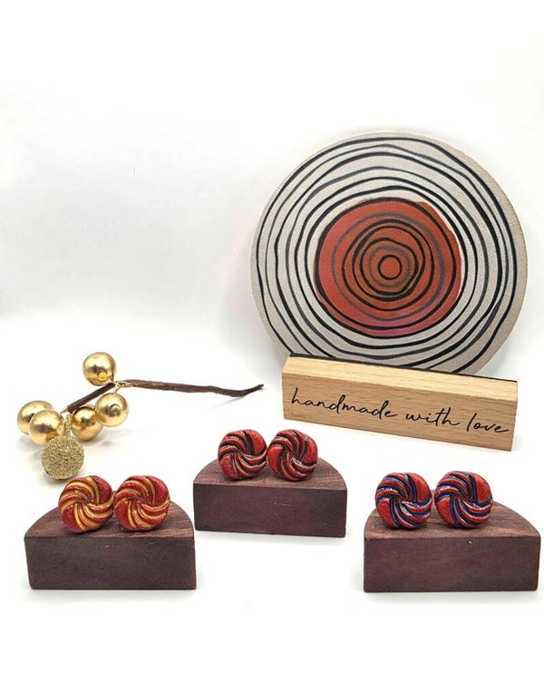 Copper swirl studs