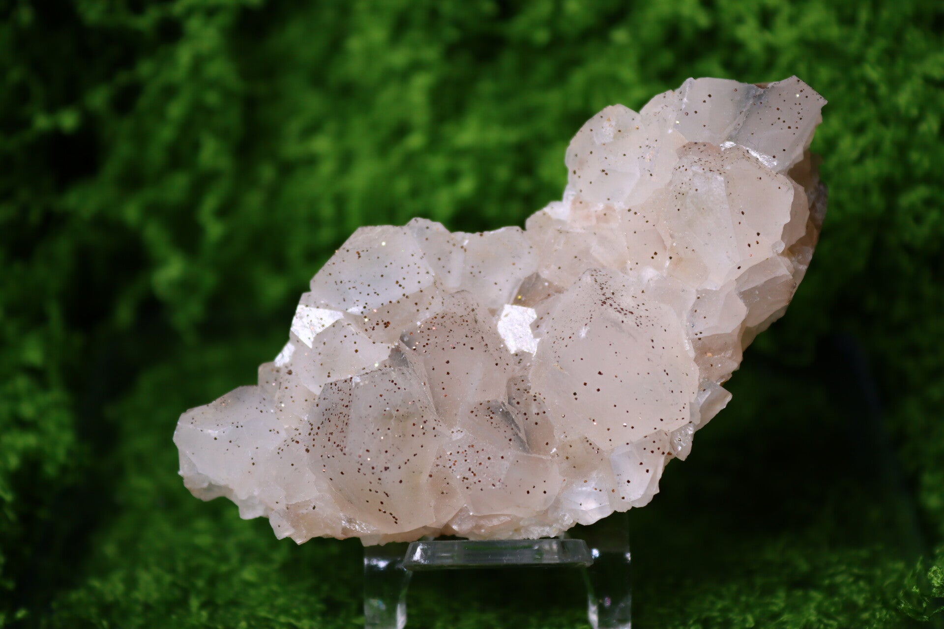 Fluorescerend Calciet met Sterrenstof