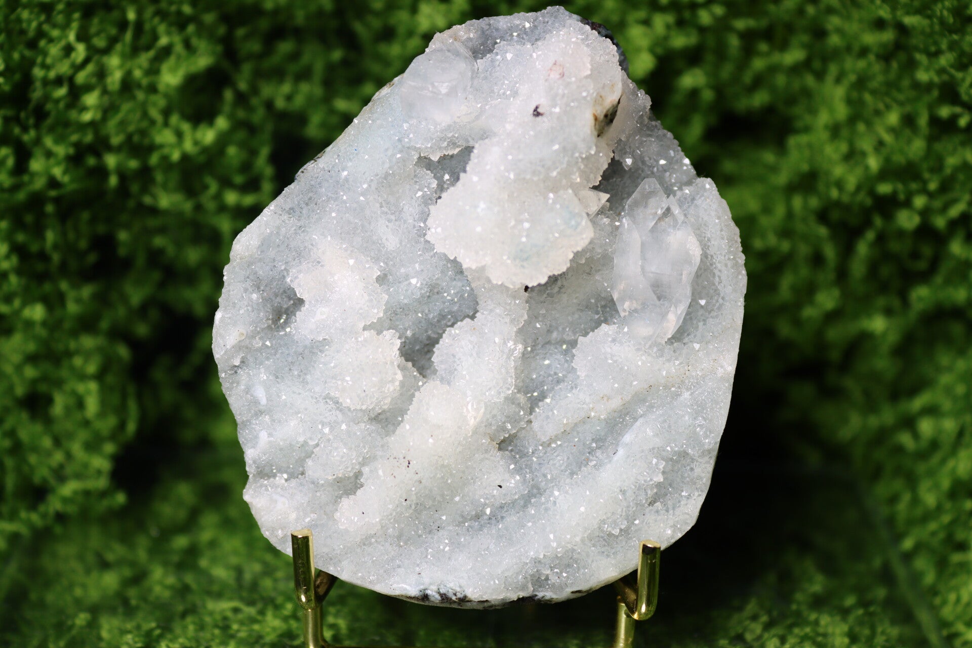 Blauwe Sugar Chalcedoon met Apofyliet Kristal