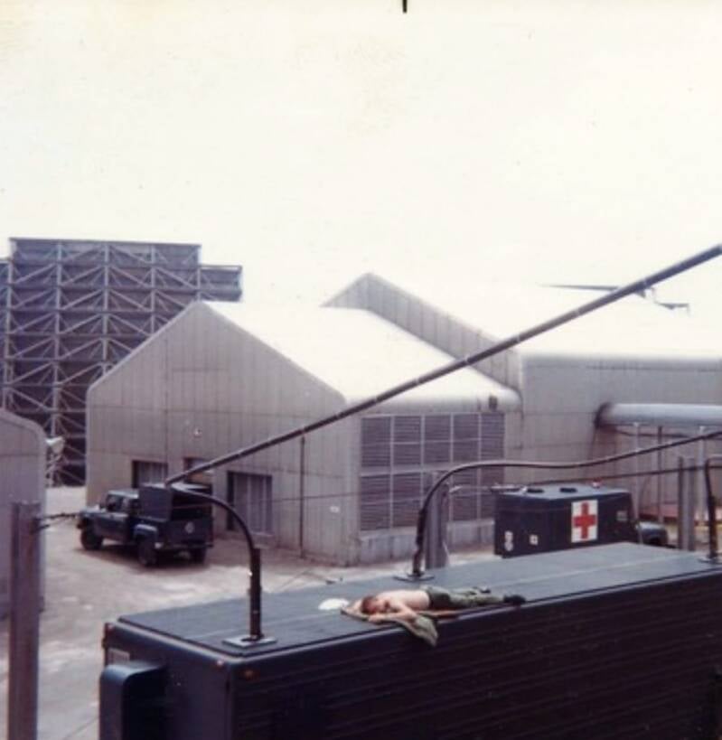 La base 877th Squadron Warning Control W-6 du Gorramendi