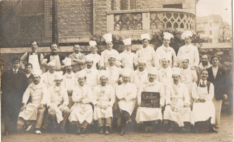 La brigade de cuisine du Carlton en 1913
