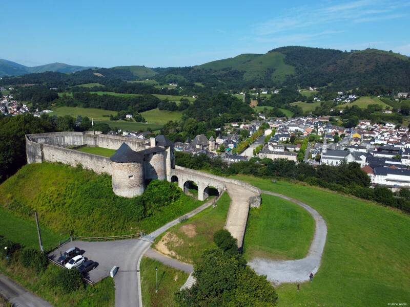 Le château de Mauléon-Licharre