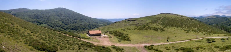 La voie de Belate et l'ermitage-refuge de Santiago