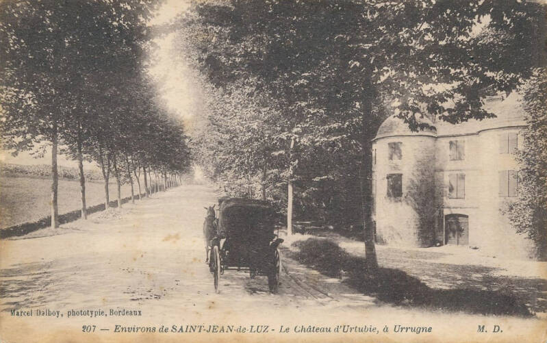 La RN 10 devant le château d'Urubie à Urrugne en 1908