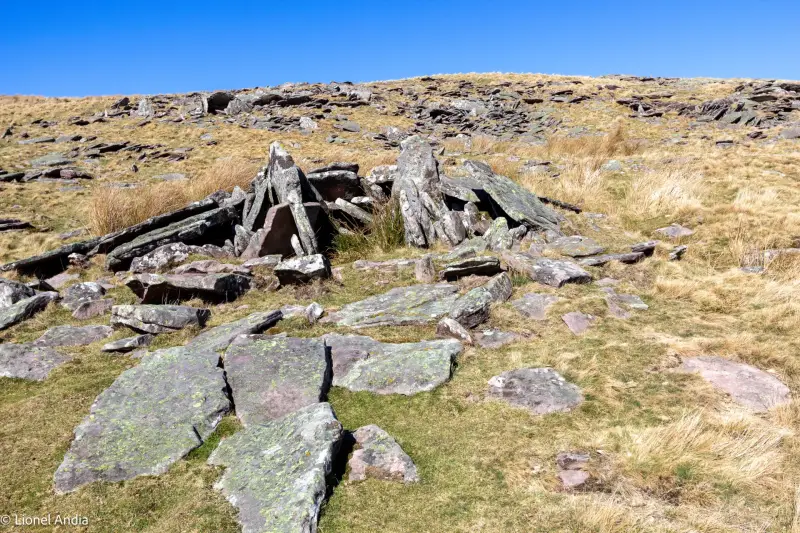 Le dolmen de Bardaxilo (Baztán, Navarre)